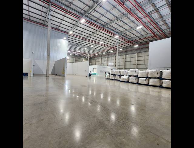 3,450M² WAREHOUSE TO LET IN RIVERHORSE VALLEY